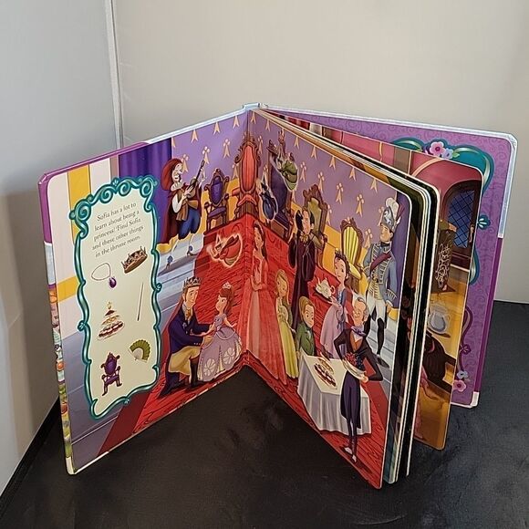 DISNEY JUNIOR SOFIA HARD COVER  FIRST LOOK AND FIND TODDELER BOOK - Picture 12 of 13